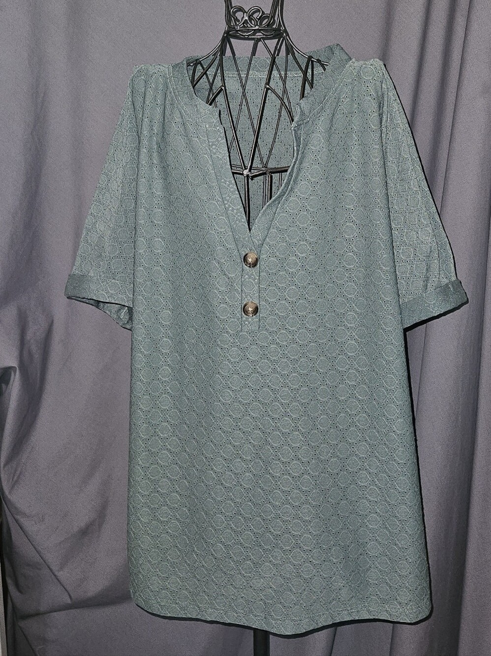 Source Unknown Mint Green Eyelet Tunic with Button Placket